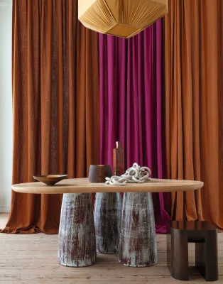 découvrez comment les rideaux, un intemporel de la décoration, se réinventent pour apporter style et modernité à votre intérieur.