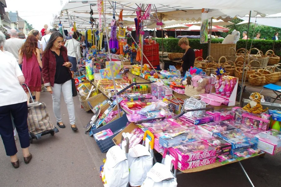 découvrez l'impact de la crise profonde sur les commerces du touquet, confrontés à un ralentissement majeur et cherchant des solutions pour rebondir.