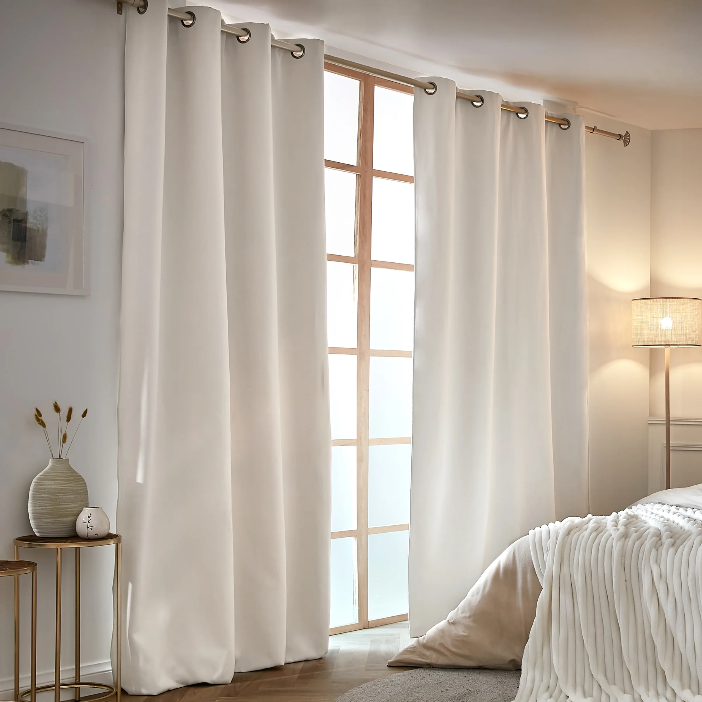 découvrez nos rideaux thermiques pour une isolation optimale et des économies d'énergie garanties. confort et efficacité assurés chez vous !